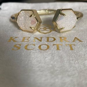 EUC Kendra Scott Jan cuff bracelet in gold and white iridescent druzy.